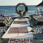 Alacati Beach Resort Hotel *