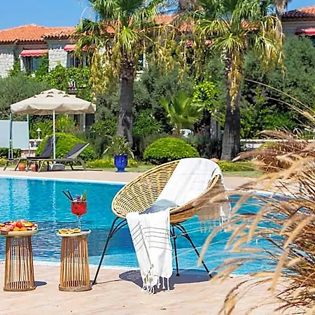 فندق Alacati Beach Resort *