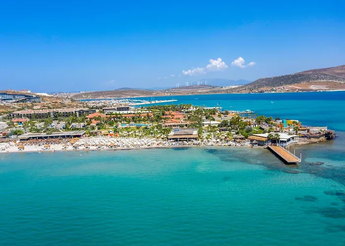 Отель Alacati Beach Resort