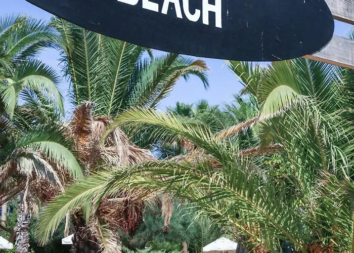 Отель Alacati Beach Resort Алачати