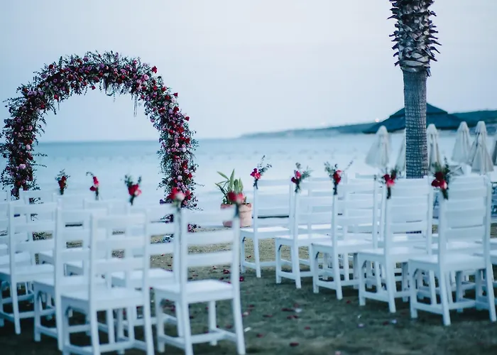 Отель Alacati Beach Resort *