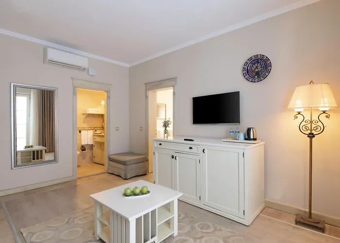 Отель Alacati Beach Resort *