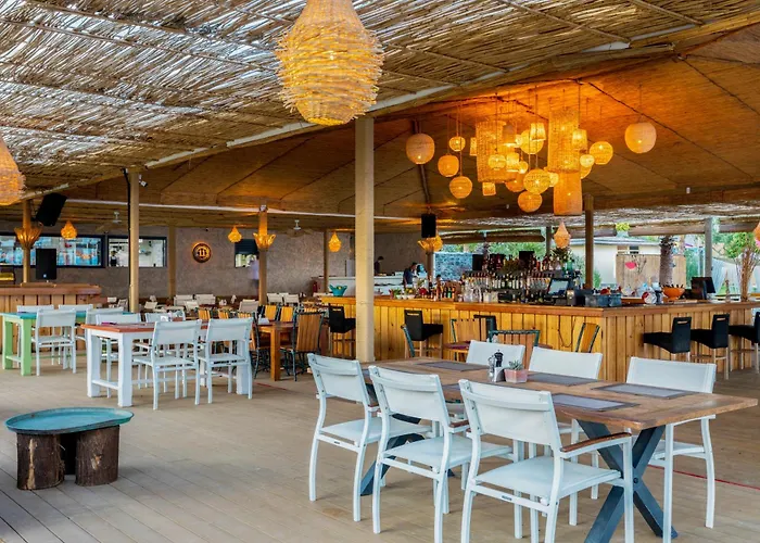 Отель Alacati Beach Resort *