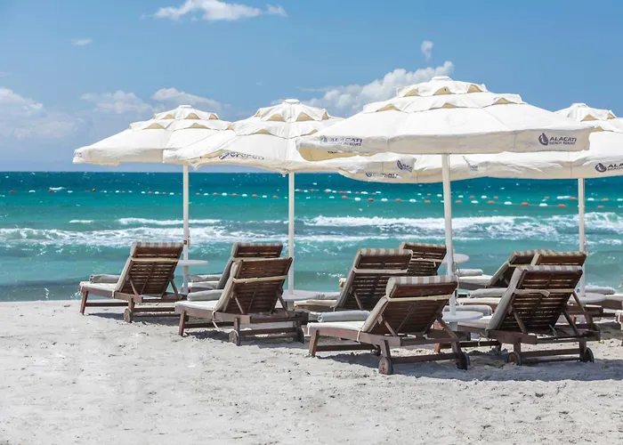 Отель Alacati Beach Resort